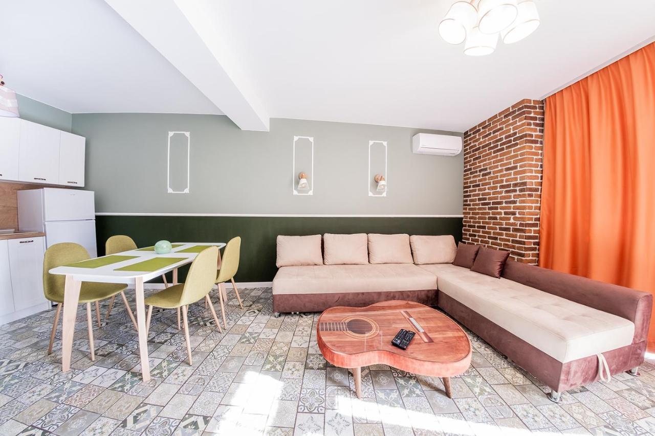 Rococo Life Apartament
